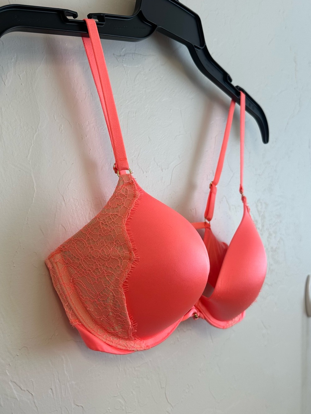 Victoria's Secret Coral Lace-Trim Push-Up Bra
